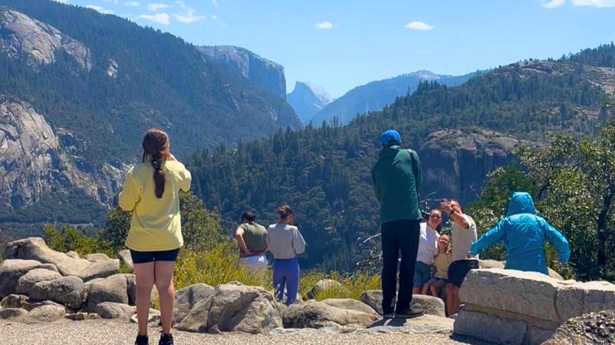 Yosemite Crowd Yosemite Insider Tips: Things to Expect while in the Park